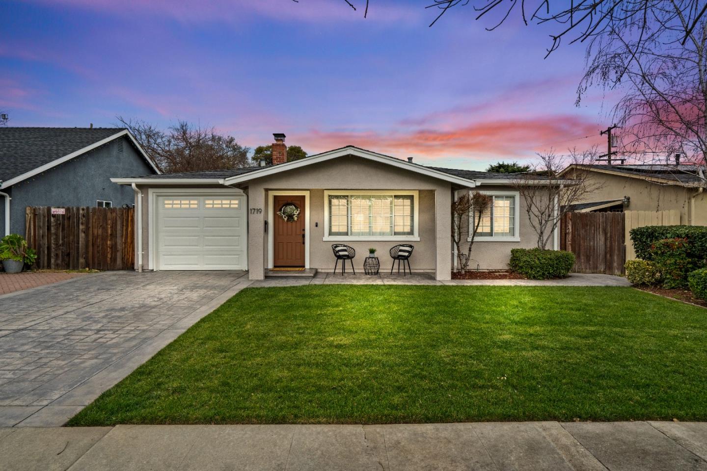 Neighborhood Neighborhood-82