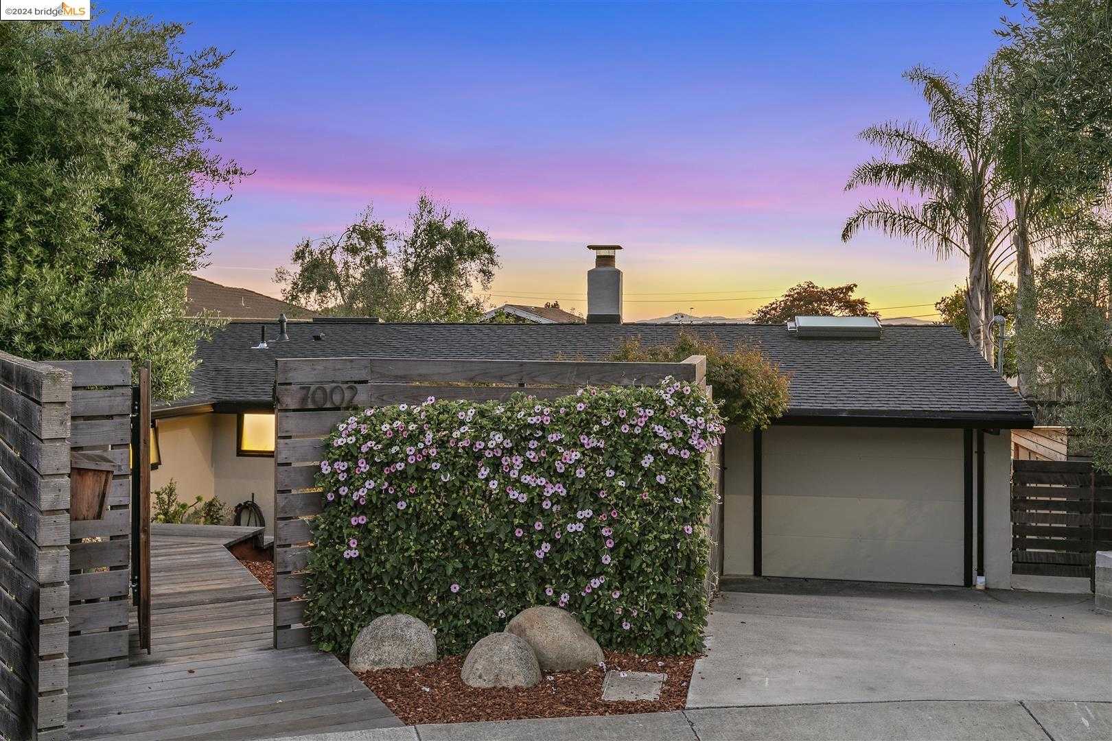 Neighborhood Neighborhood-5