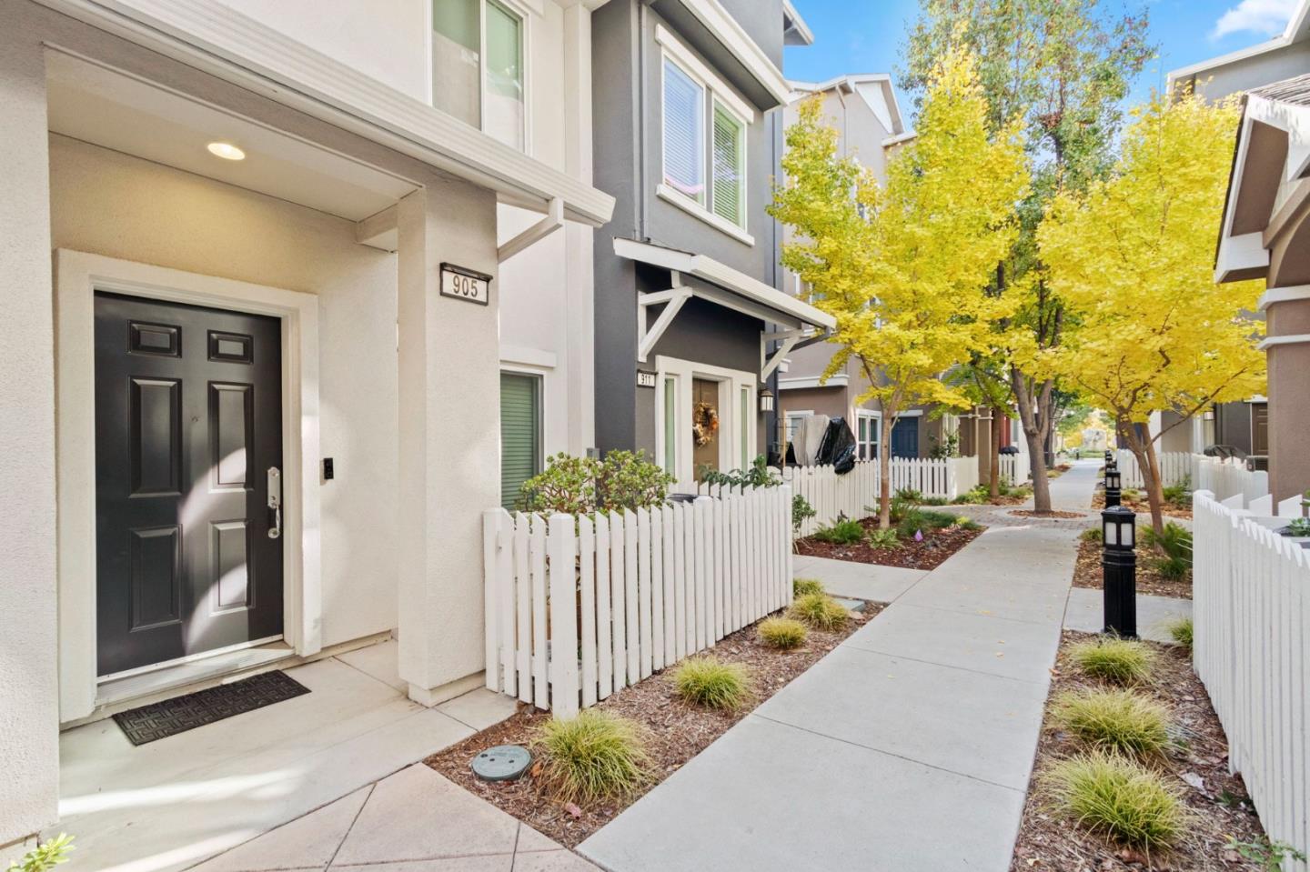 Neighborhood Neighborhood-41