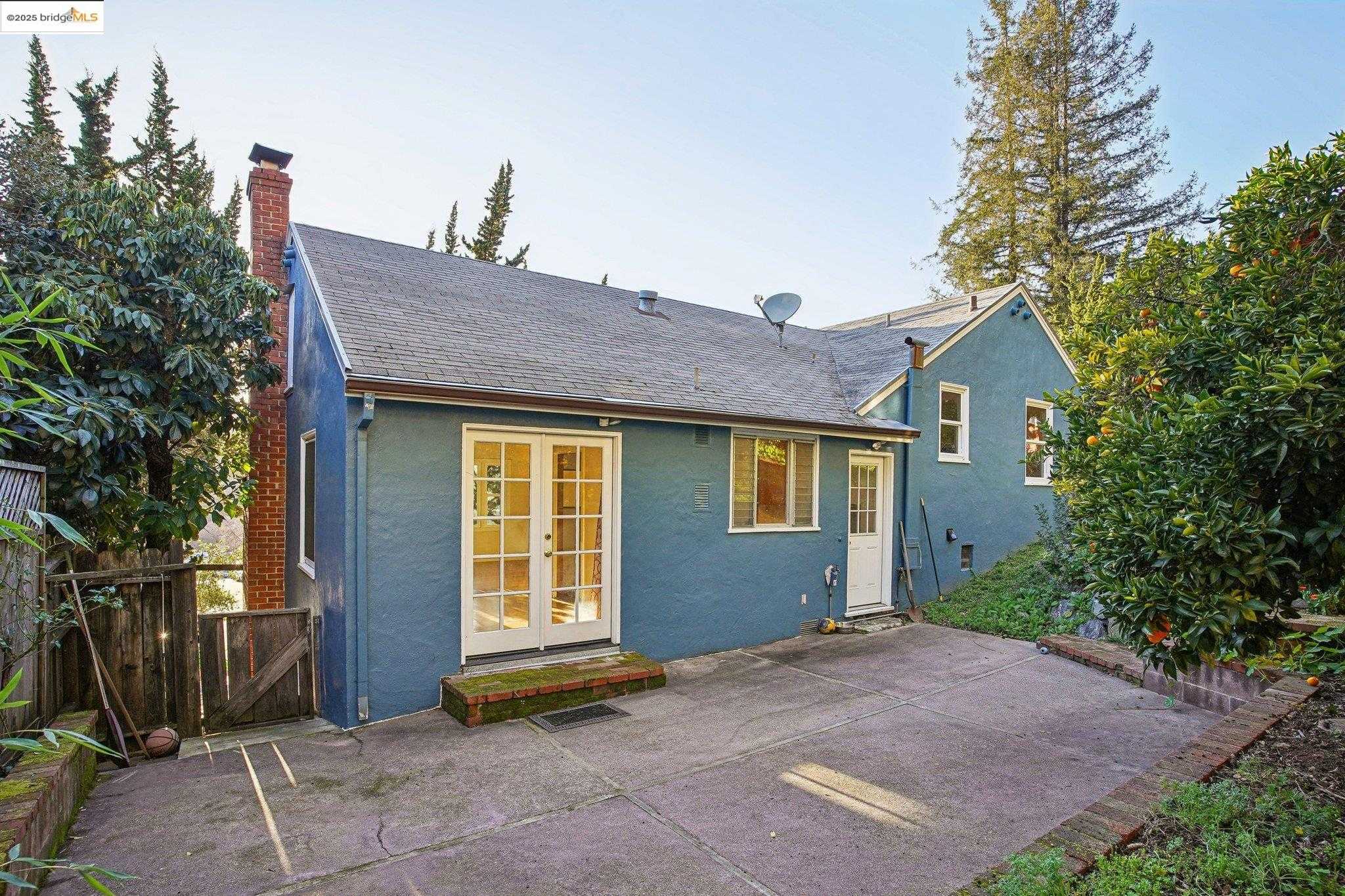 Neighborhood Neighborhood-4