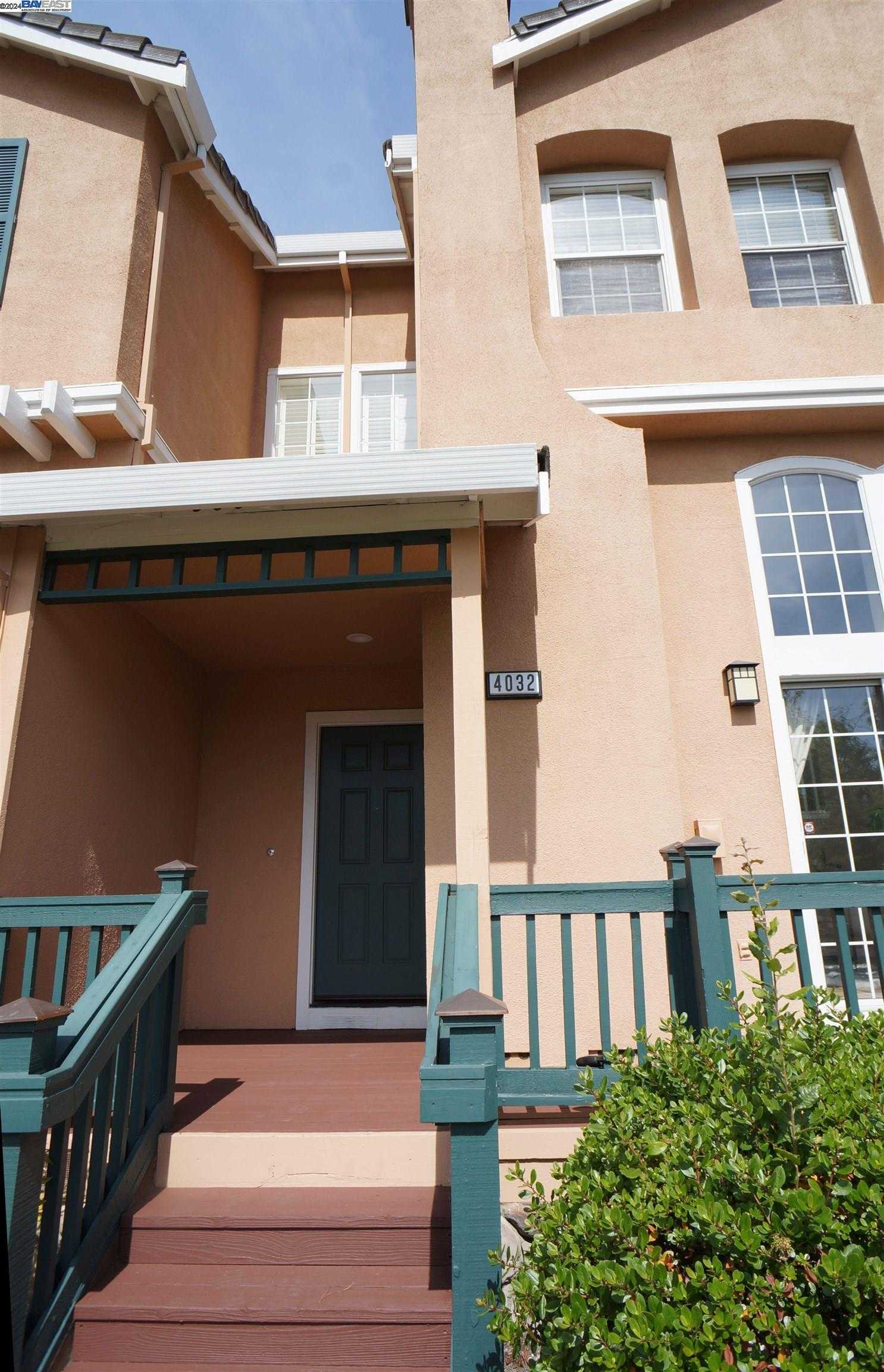 Neighborhood Neighborhood-30