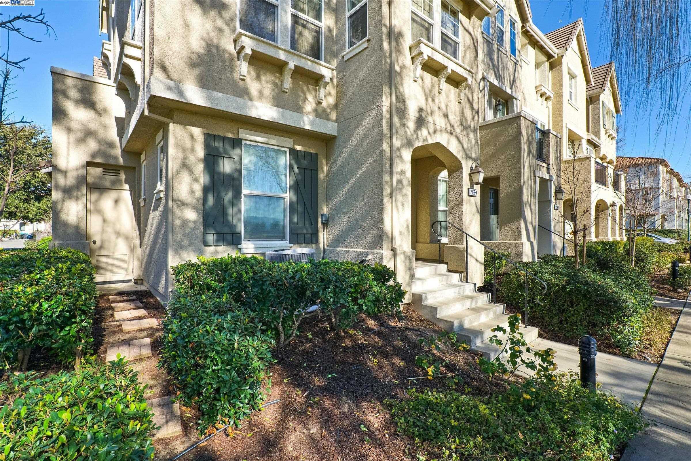 Neighborhood Neighborhood-15