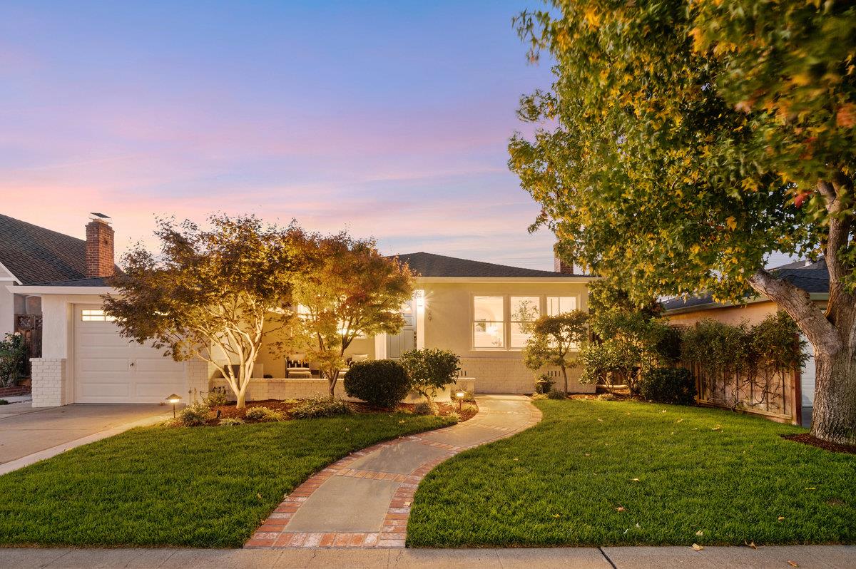 Neighborhood Neighborhood-10