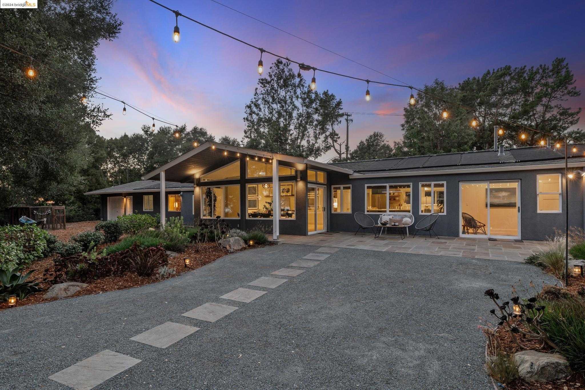 Neighborhood Neighborhood-10