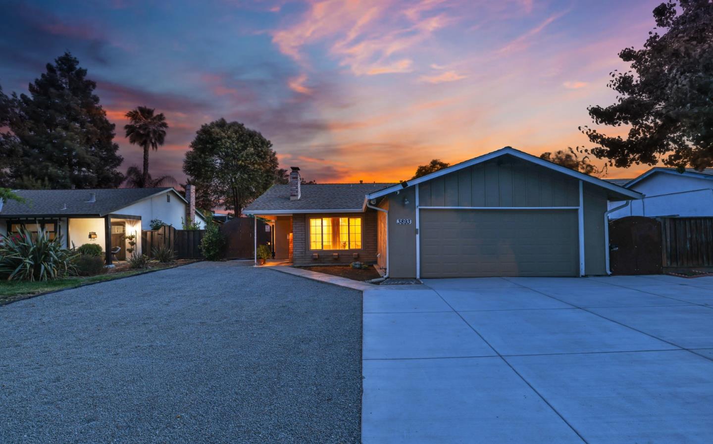 Neighborhood Neighborhood-10