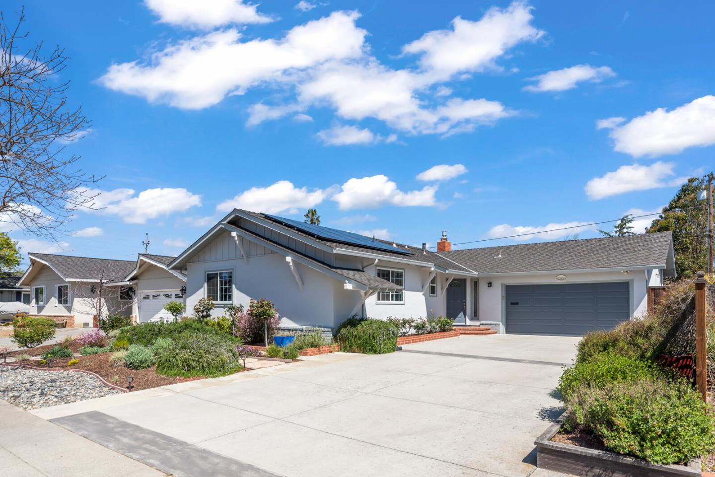 Neighborhood Neighborhood-223