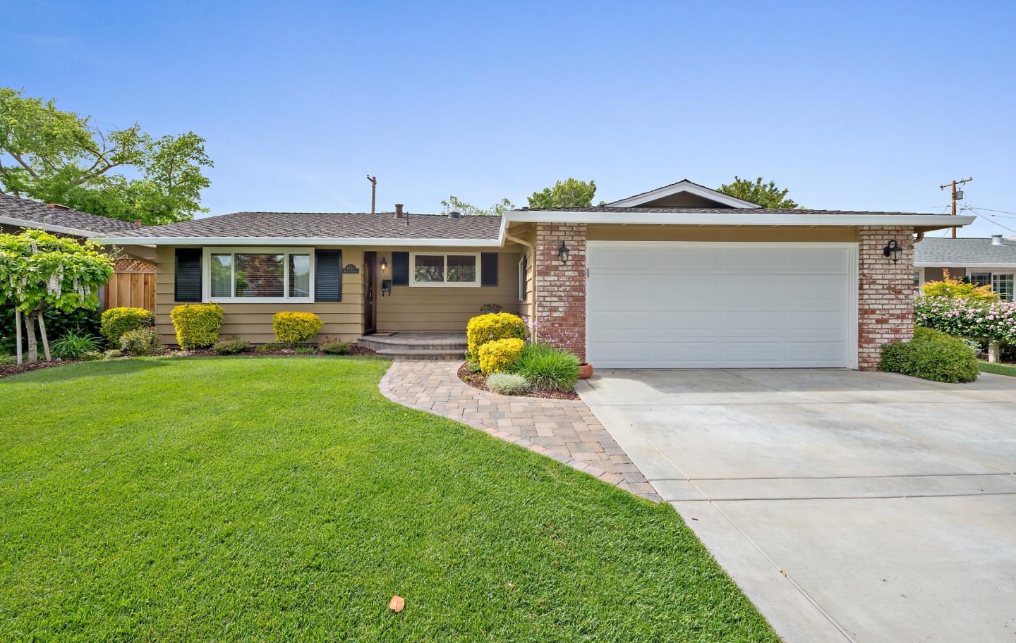 Neighborhood Neighborhood-40