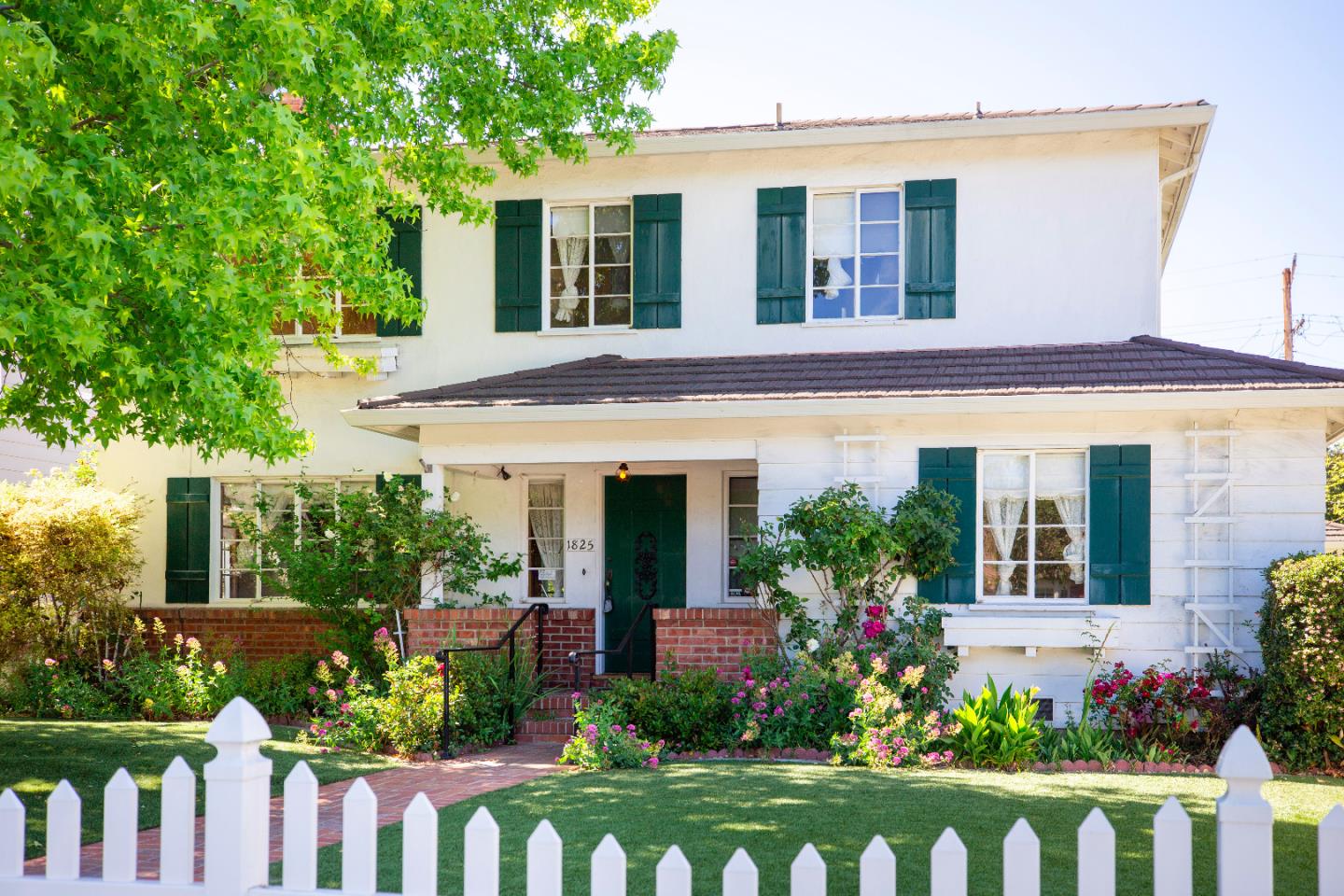 Neighborhood Neighborhood-26