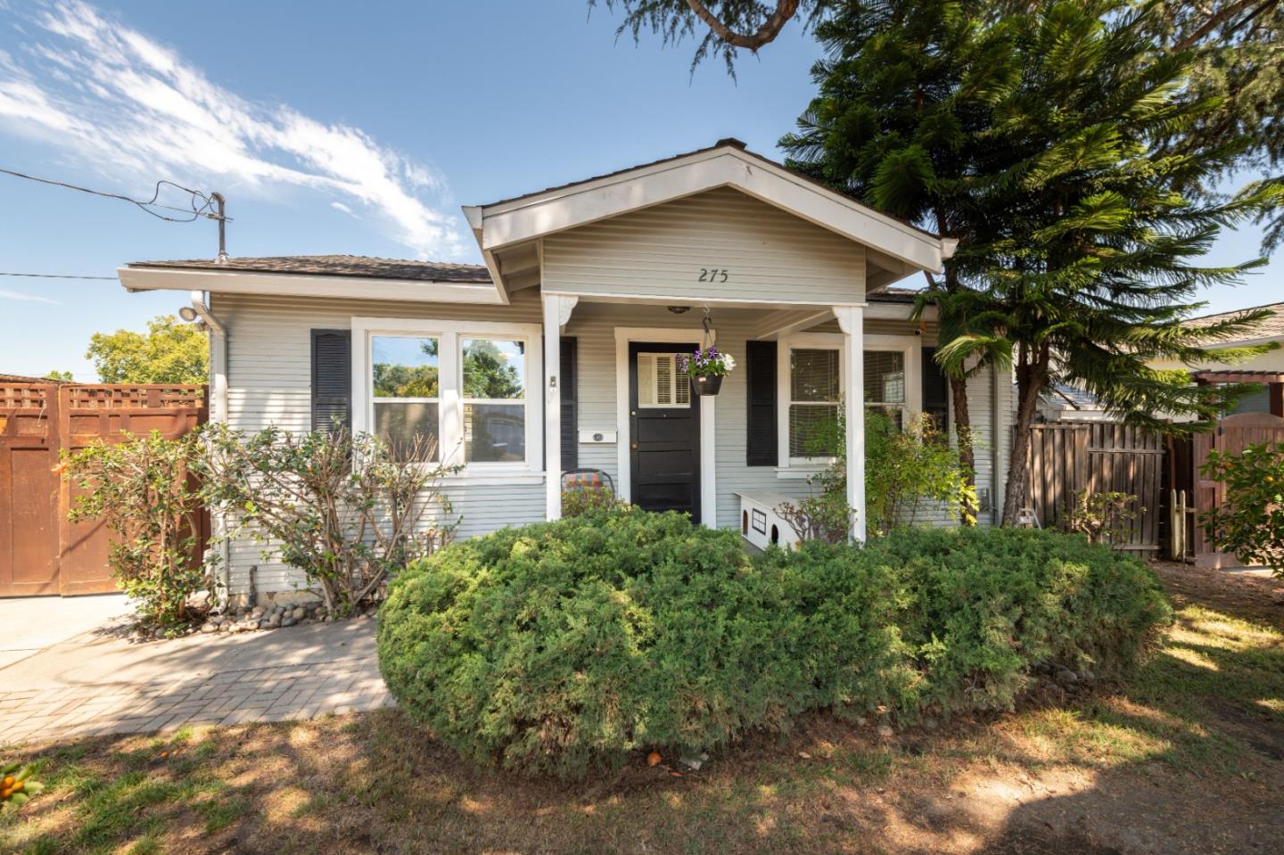 Neighborhood Neighborhood-36