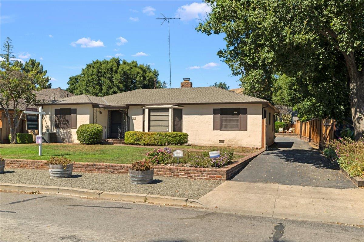 Neighborhood Neighborhood-67