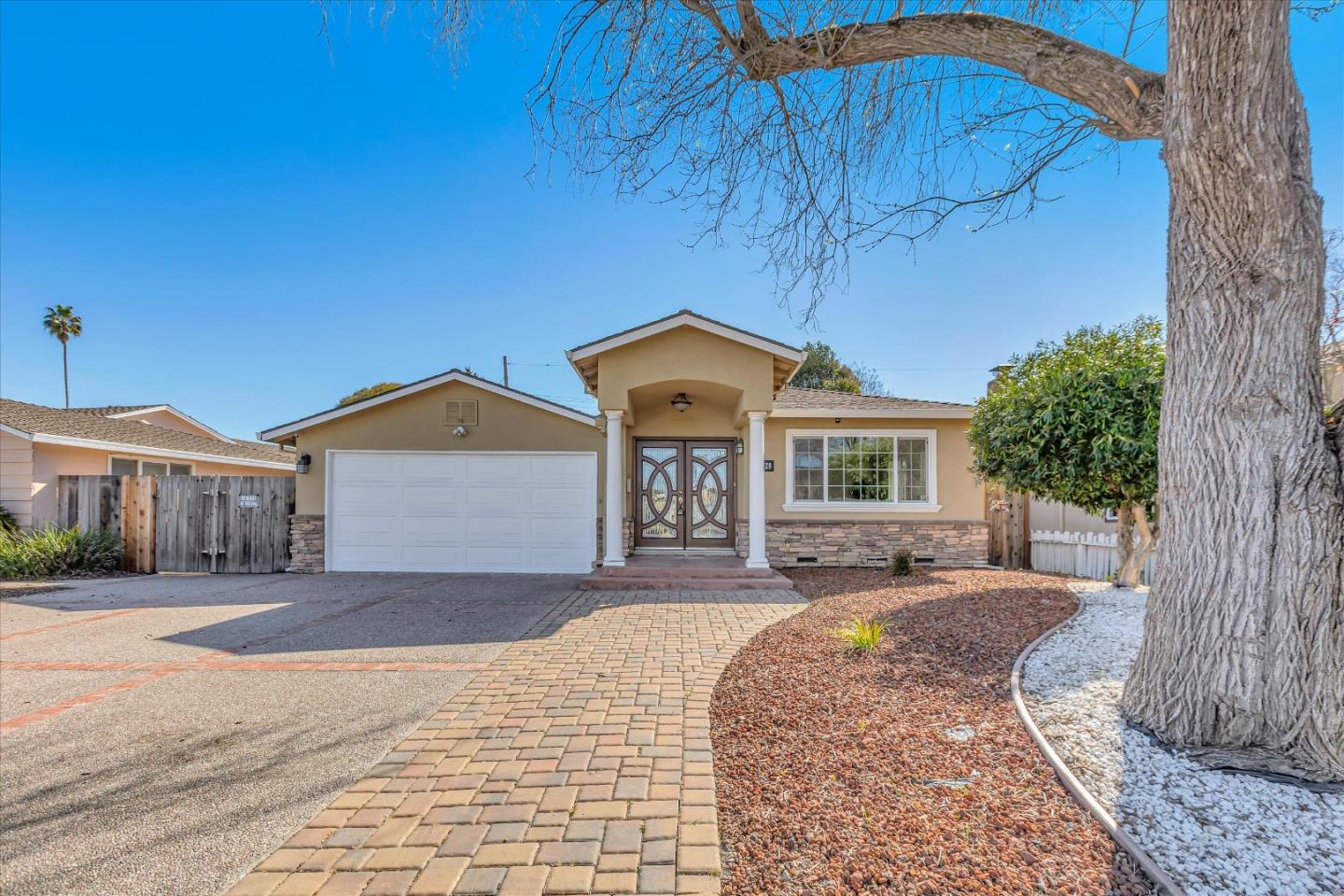 Neighborhood Neighborhood-40