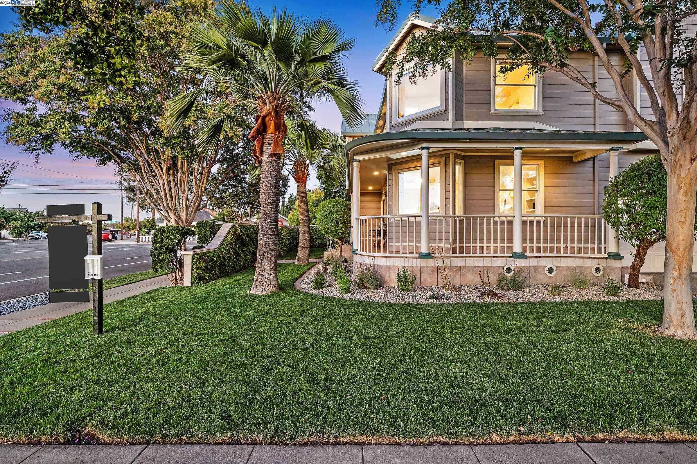 Neighborhood Neighborhood-6