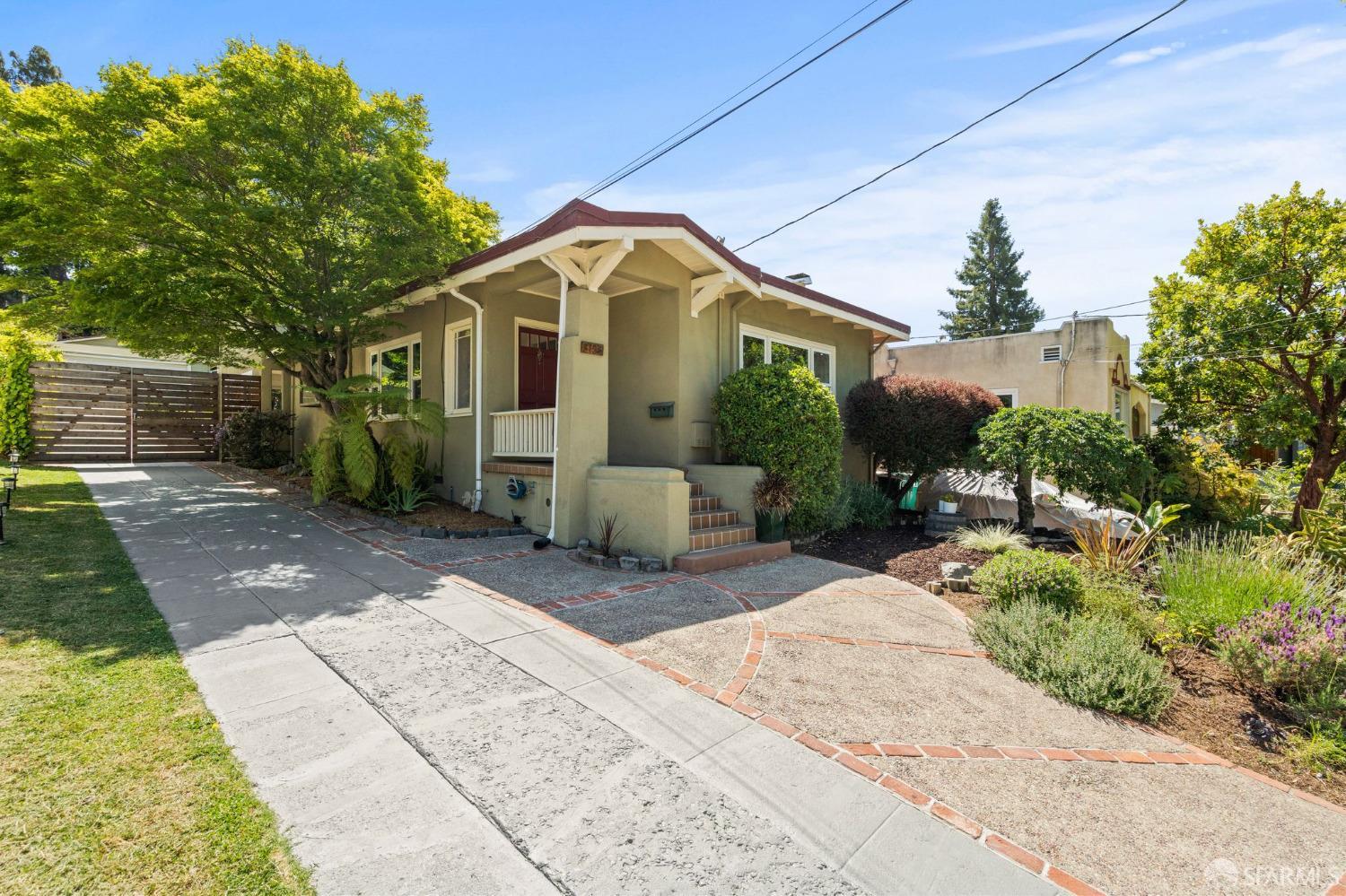 Neighborhood Neighborhood-32