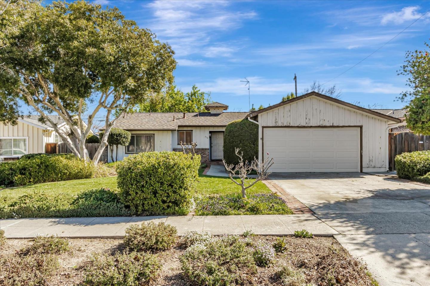 Neighborhood Neighborhood-15