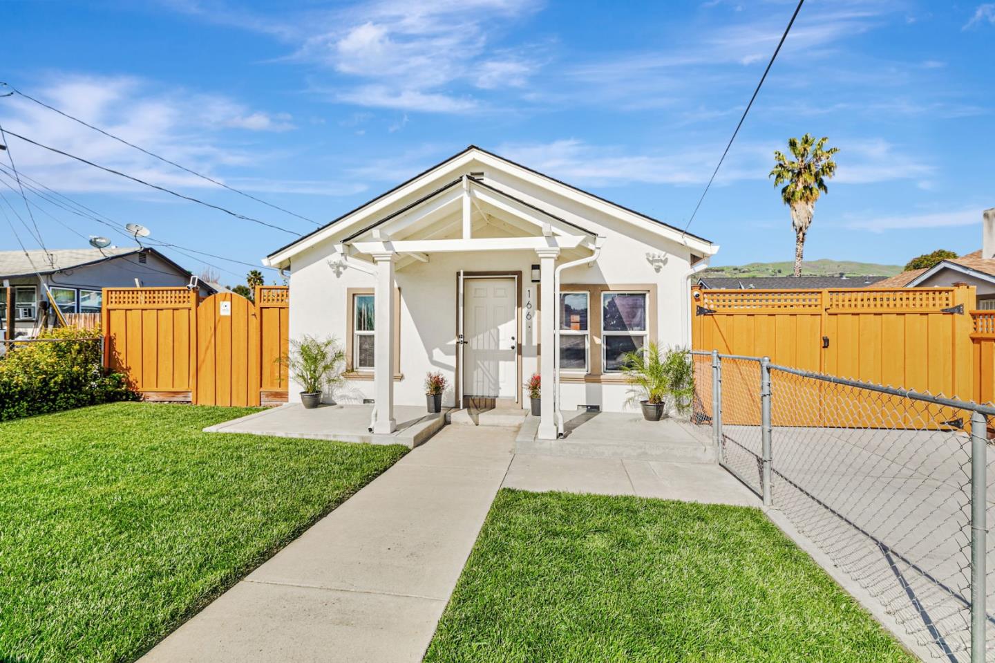 Neighborhood Neighborhood-32