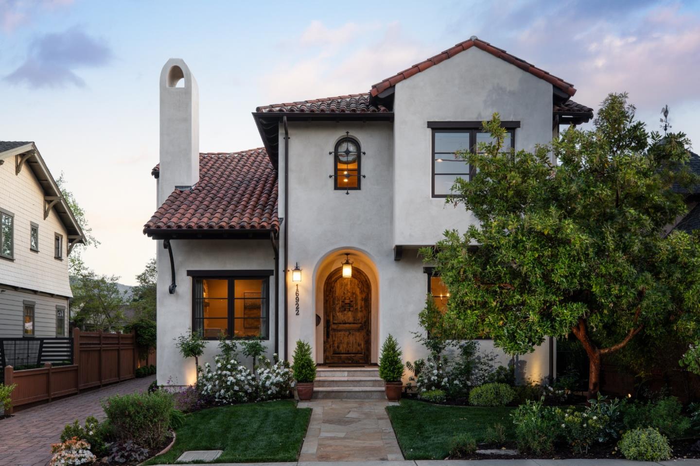 Neighborhood Neighborhood-10