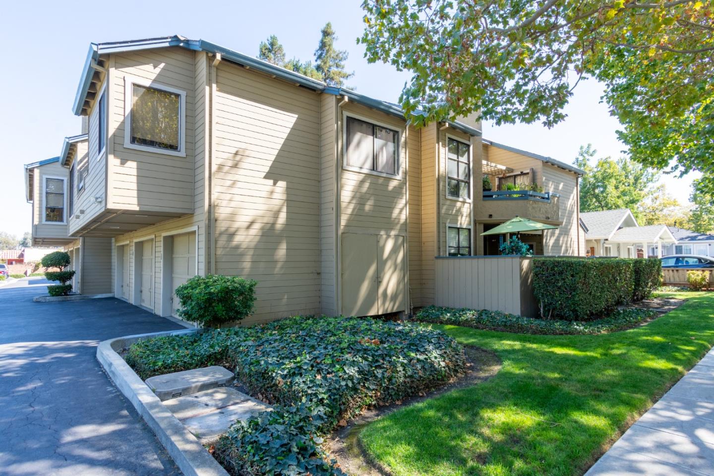 Neighborhood Neighborhood-7