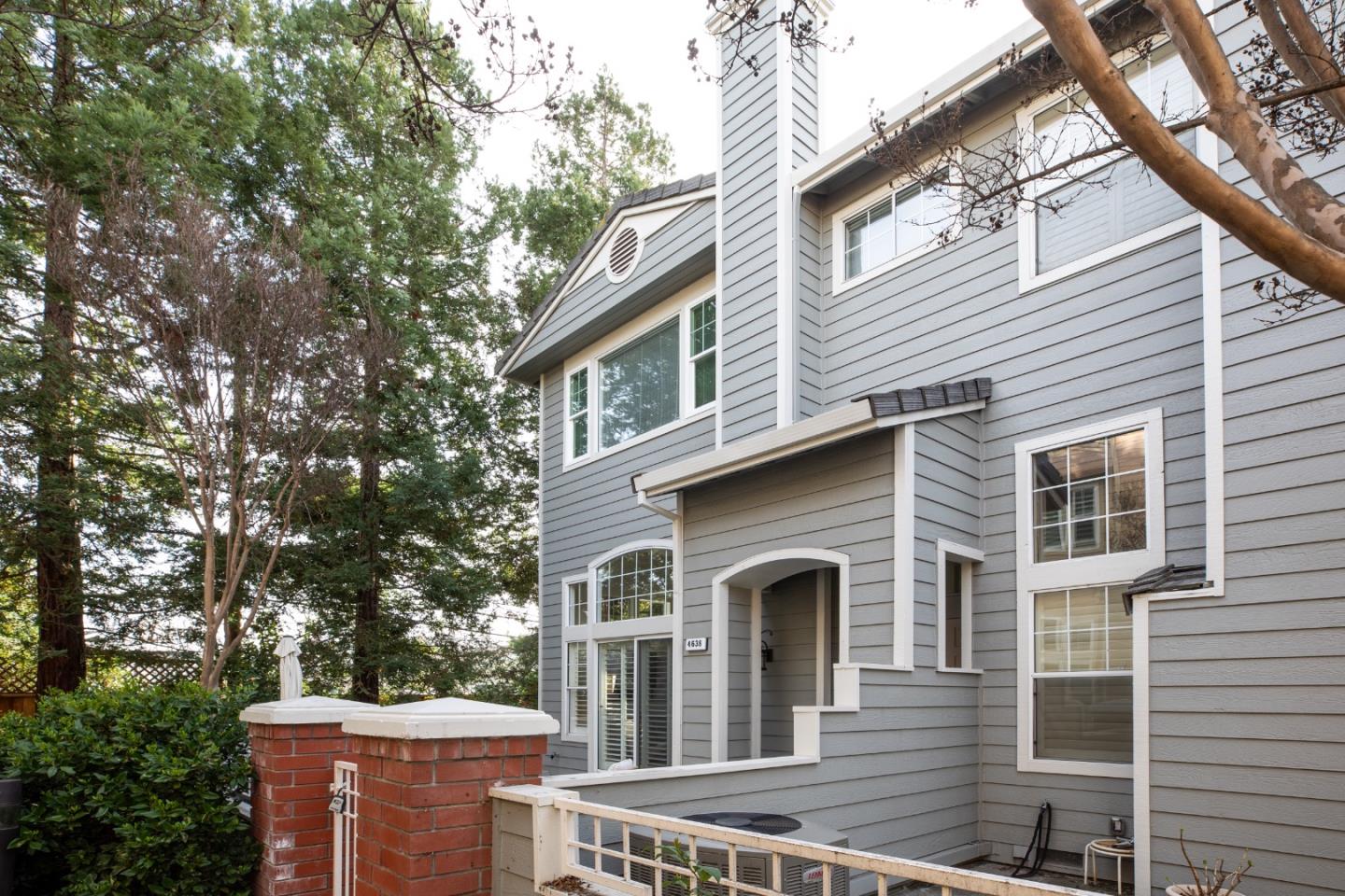 Neighborhood Neighborhood-4